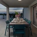 Luxury Petra With Pool Sea View וילה ורסי