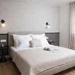 Luxury Petra With Pool Sea View ורסי