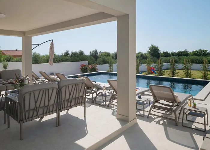 Villa Luxury Petra With Pool Sea View