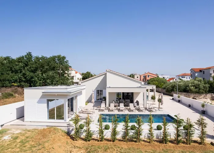 Willa Luxury Petra With Pool Sea View