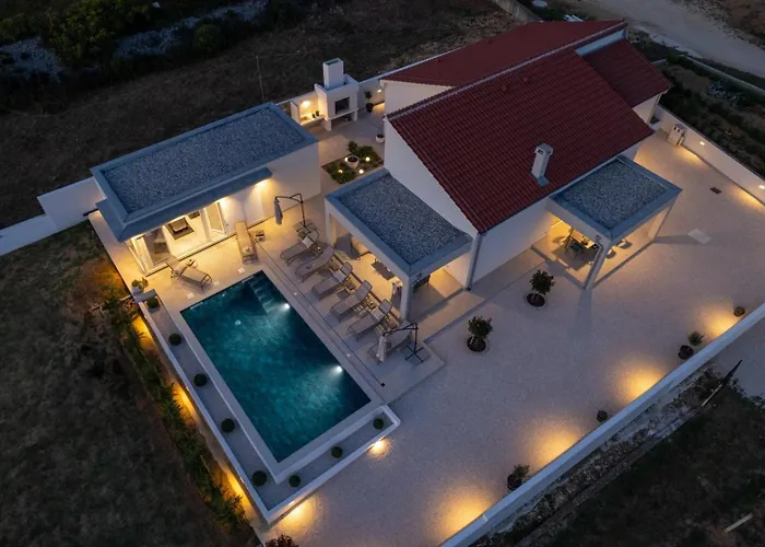 Luxury Petra With Pool Sea View *