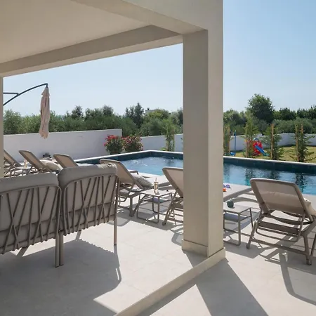 Villa Luxury Petra With Pool Sea View