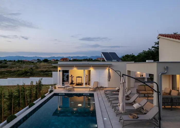 Βίλα Luxury Petra With Pool Sea View Vrsi
